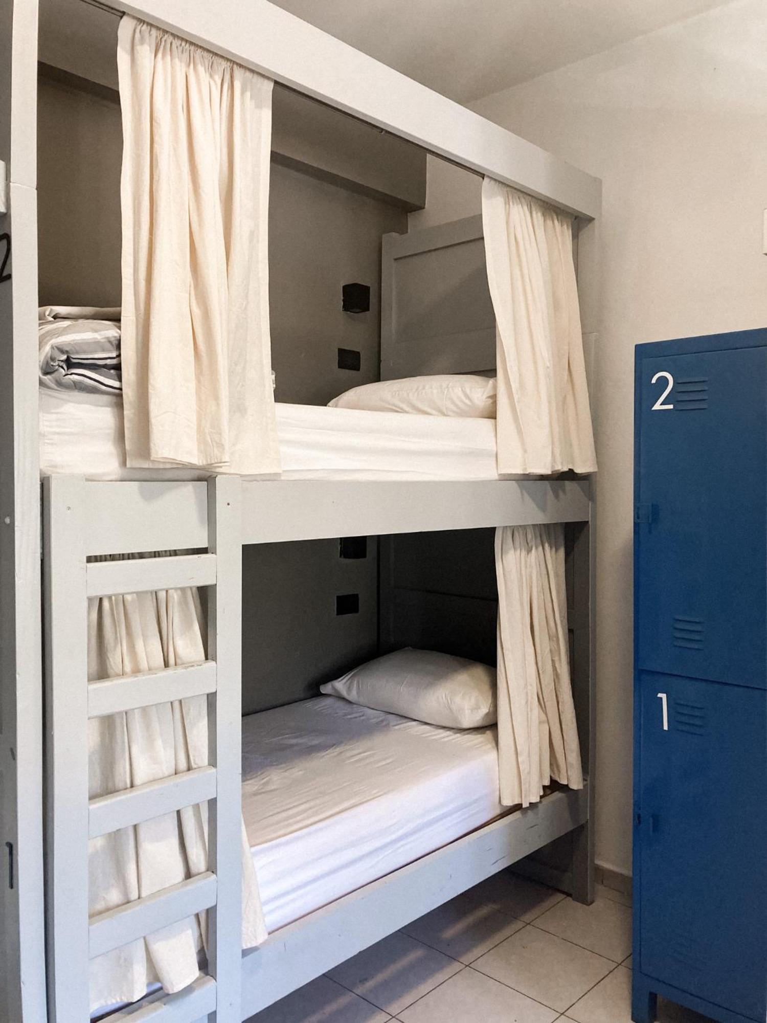 Gorilla Hostel Mendoza Luaran gambar
