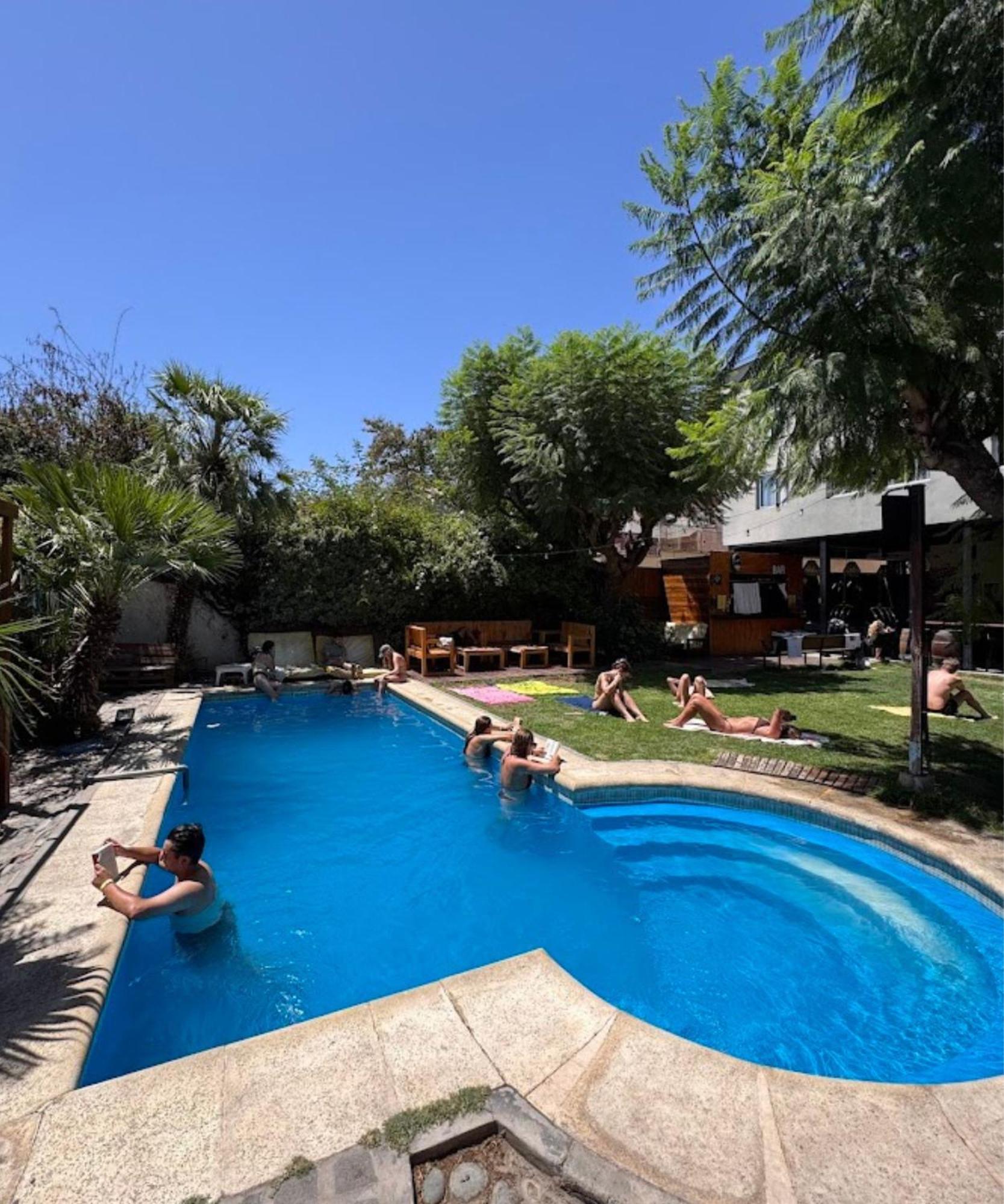 Gorilla Hostel Mendoza Luaran gambar